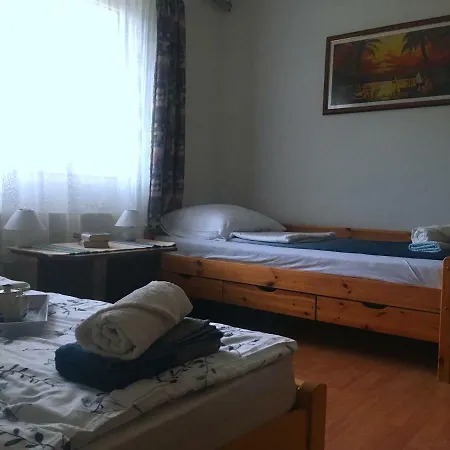 Sebestyen Apartment *