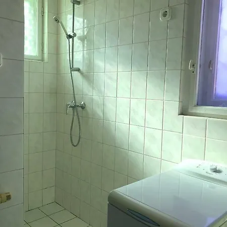 Sebestyen Apartment