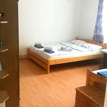 Sebestyen Apartment *